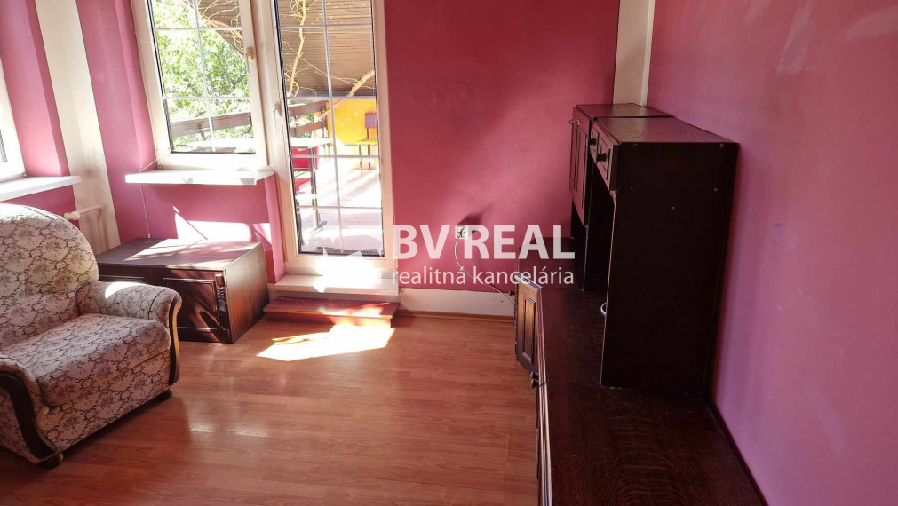 BV REAL Na prenájom 2 izbový byt s terasou Prievidza FM2086