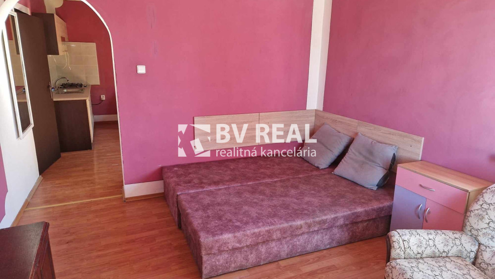 BV REAL Na prenájom 2 izbový byt s terasou Prievidza FM2086