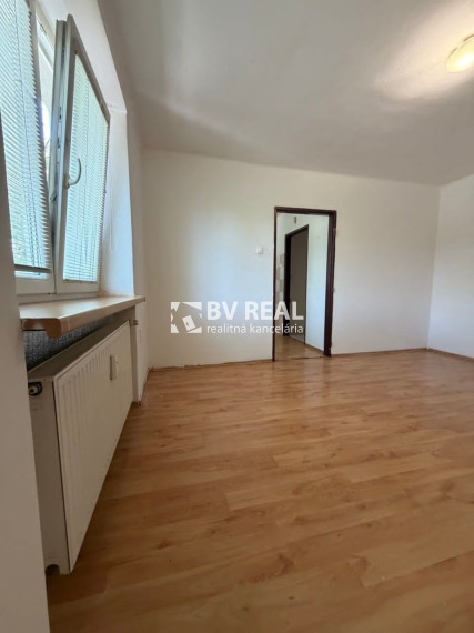 BV REAL Na predaj 1 izbový byt mesto Nováky FM2498