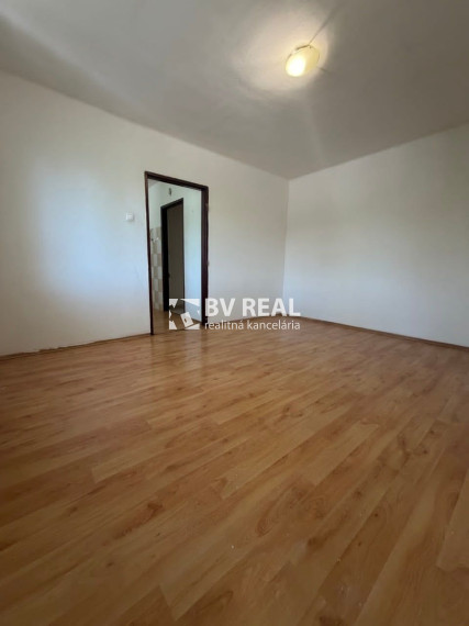 BV REAL Na predaj 1 izbový byt mesto Nováky FM2498