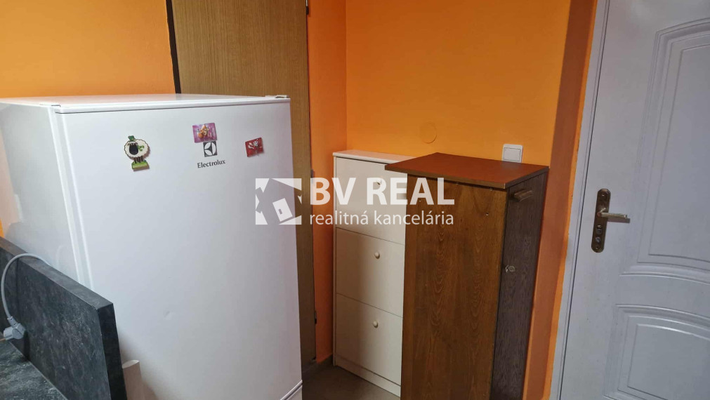BV REAL Na prenájom 1 izbový byt Prievidza FM2345