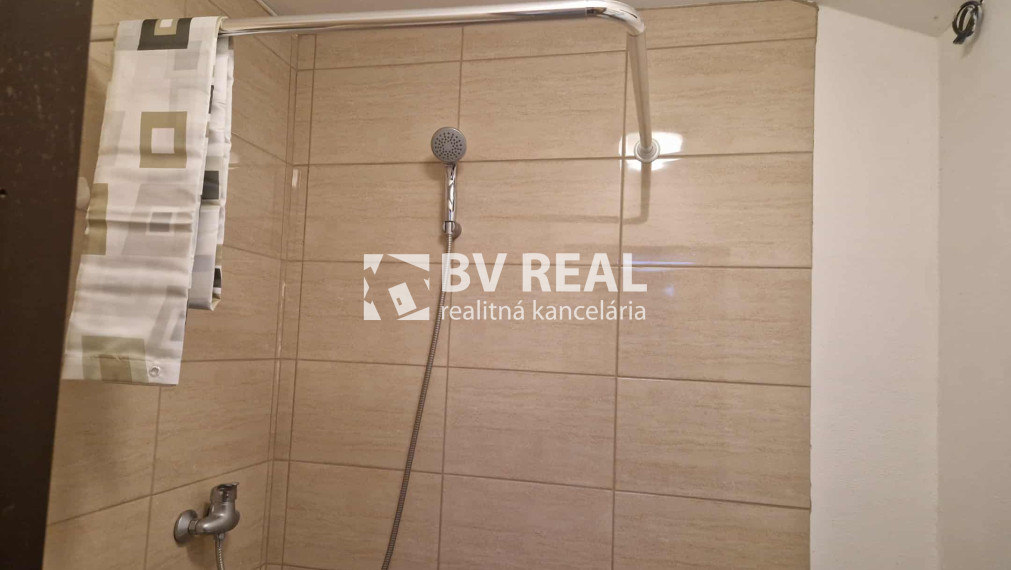 BV REAL Na prenájom 1 izbový byt Prievidza FM2345