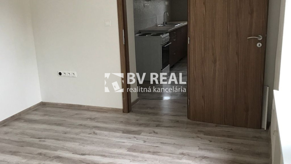 BV REAL Na predaj 2 izbový byt Handlová FM2410