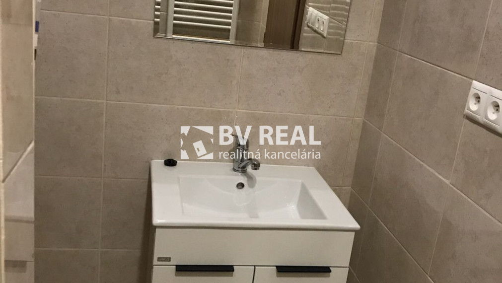 BV REAL Na predaj 2 izbový byt Handlová FM2410