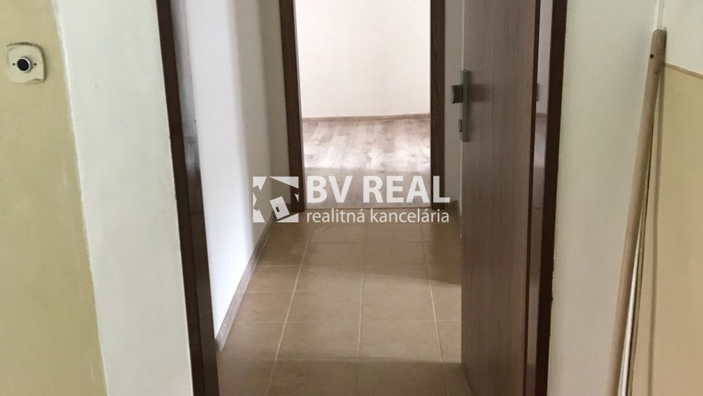 BV REAL Na predaj 2 izbový byt Handlová FM2410