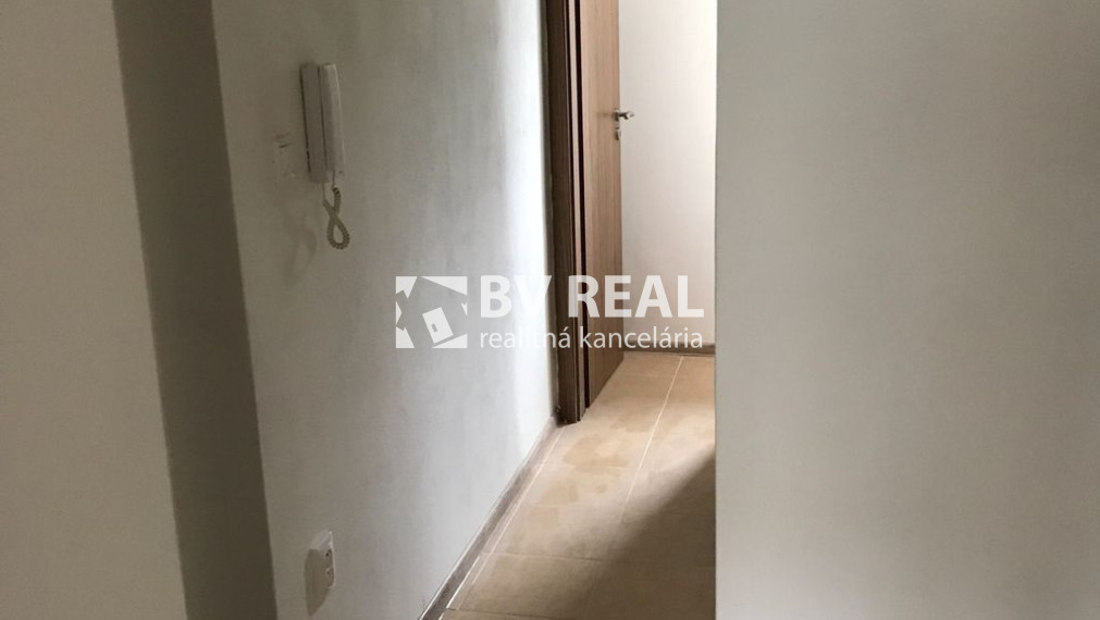 BV REAL Na predaj 2 izbový byt Handlová FM2410