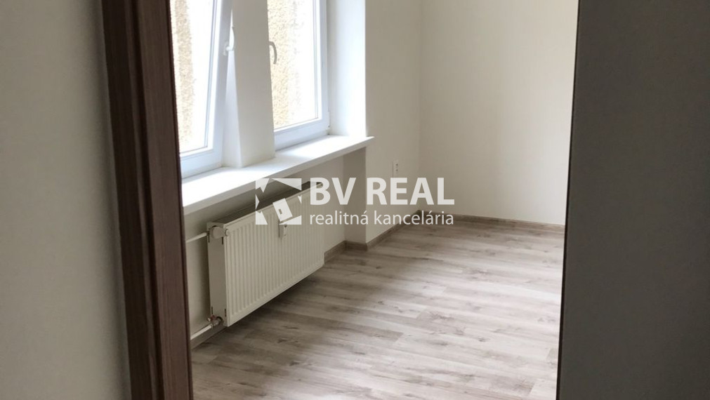 BV REAL Na predaj 2 izbový byt Handlová FM2410