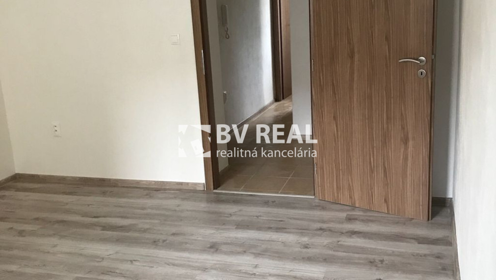 BV REAL Na predaj 2 izbový byt Handlová FM2410