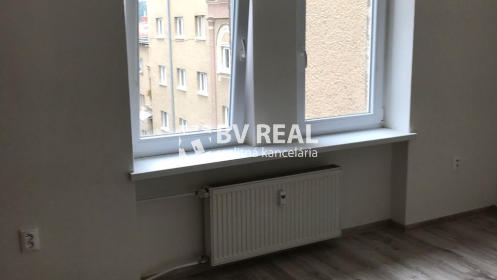 BV REAL Na predaj 2 izbový byt Handlová FM2410