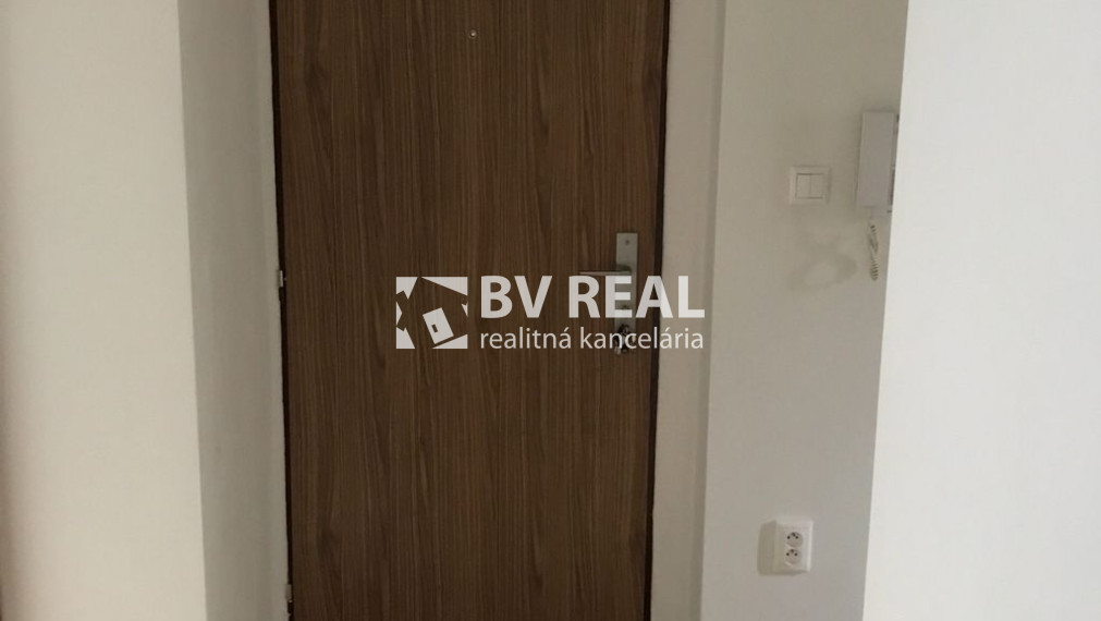 BV REAL Na predaj 2 izbový byt Handlová FM2410