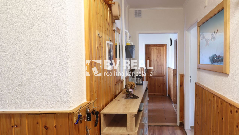 BV REAL na predaj 3 izbový byt 75 m2 Prievidza BV6006