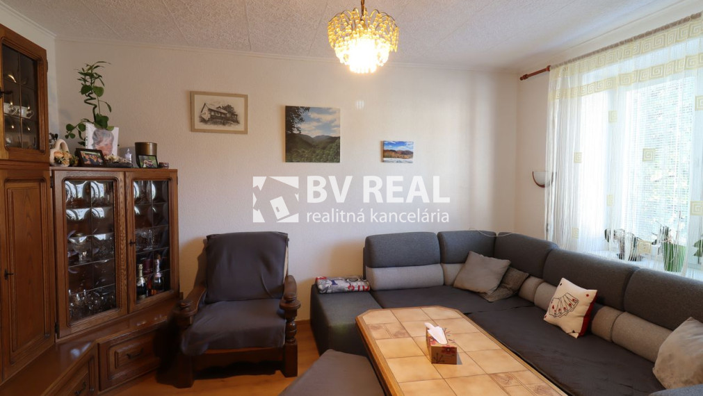 BV REAL na predaj 3 izbový byt 75 m2 Prievidza BV6006