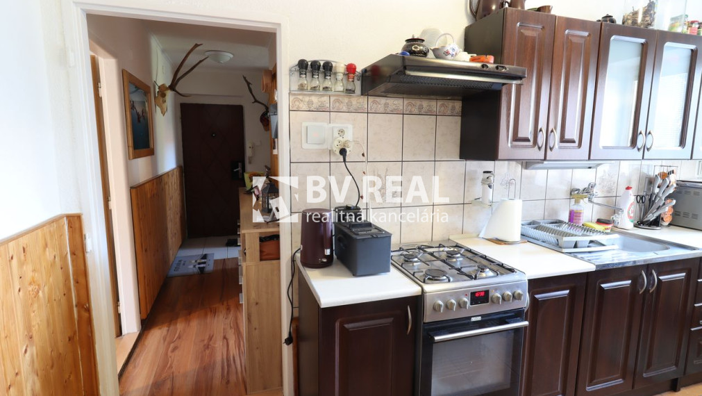 BV REAL na predaj 3 izbový byt 75 m2 Prievidza BV6006