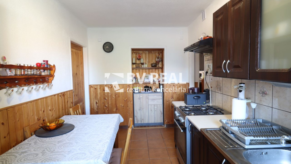 BV REAL na predaj 3 izbový byt 75 m2 Prievidza BV6006
