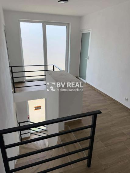 BV REAL Na prenájom 3 izbový byt novostavba Bojnice FM2503