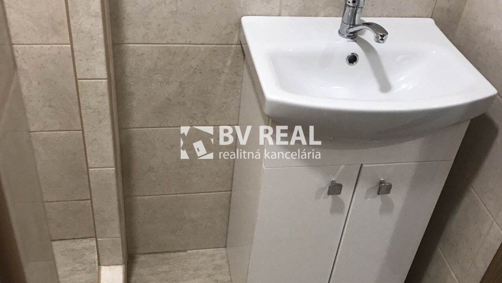 BV REAL Na predaj 2 izbový byt Handlová FM2403