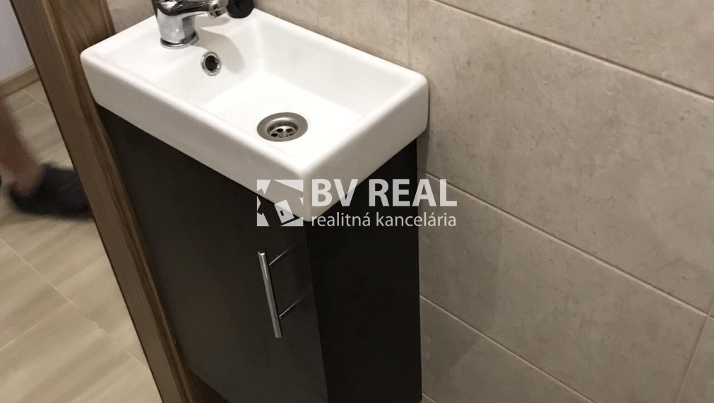 BV REAL Na prenájom 2 izbový byt s odkupom na splátky FM2402