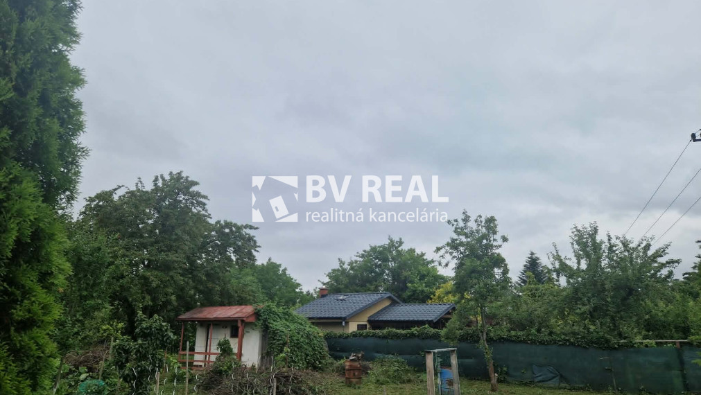 BV REAL na predaj chatka so záhradou Partizánske FM2484