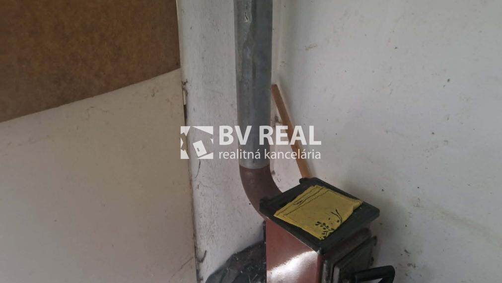 BV REAL na predaj chatka so záhradou Partizánske FM2484