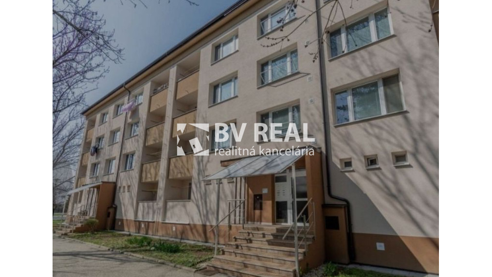 BV REAL Na prenájom 2 izbový byt mesto Nováky FM2511