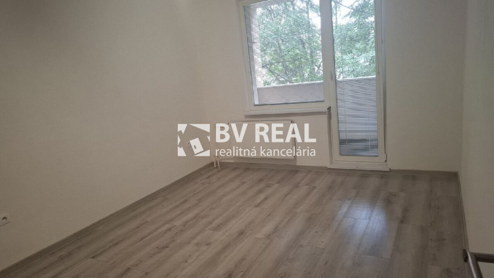 BV REAL Na prenájom 2 izbový byt mesto Nováky FM2511