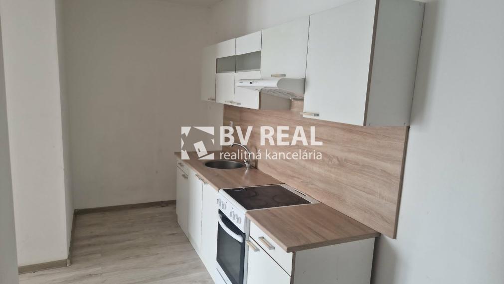 BV REAL Na predaj 2 izbový byt Bánovce nad Bebravou FM2512