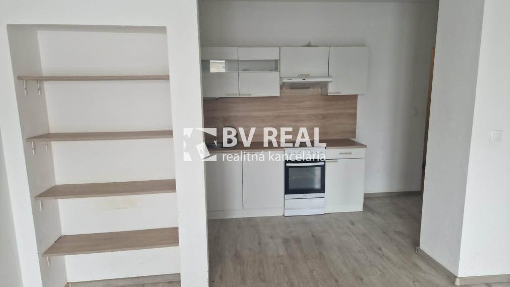 BV REAL Na predaj 2 izbový byt Bánovce nad Bebravou FM2512