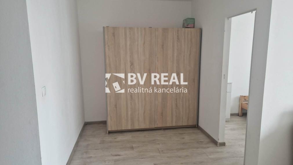 BV REAL Na predaj 2 izbový byt Bánovce nad Bebravou FM2512