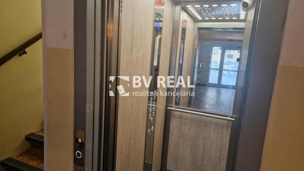 BV REAL Na predaj 3 izbový byt Prievidza FM2325