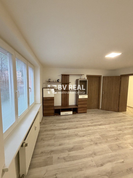 BV REAL Na predaj 2 izbový byt Handlová FM2459