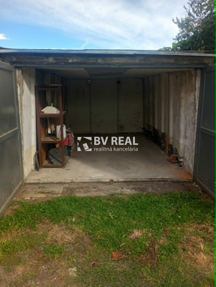 BV REAL Na predaj garáž Prievidza ulica Sadová FM2513