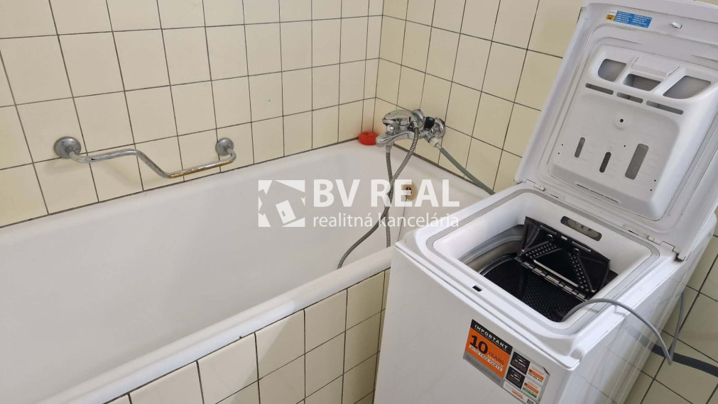 BV REAL Na predaj 2 izbový byt Prievidza FM2448