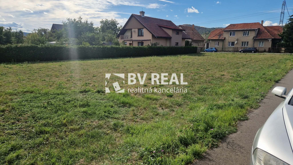 BV REAL Na predaj pozemok na rodinné domy Čereňany FM2517