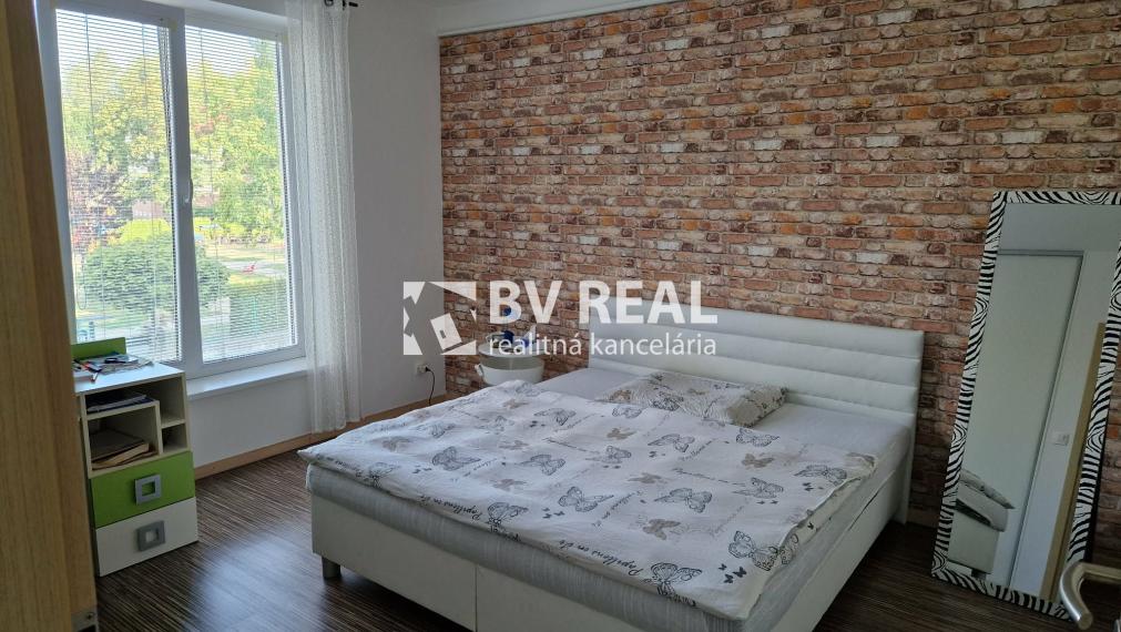 BV REAL Na predaj 3 izbový byt 86 m2+dvojgaráž Nováky FM2520