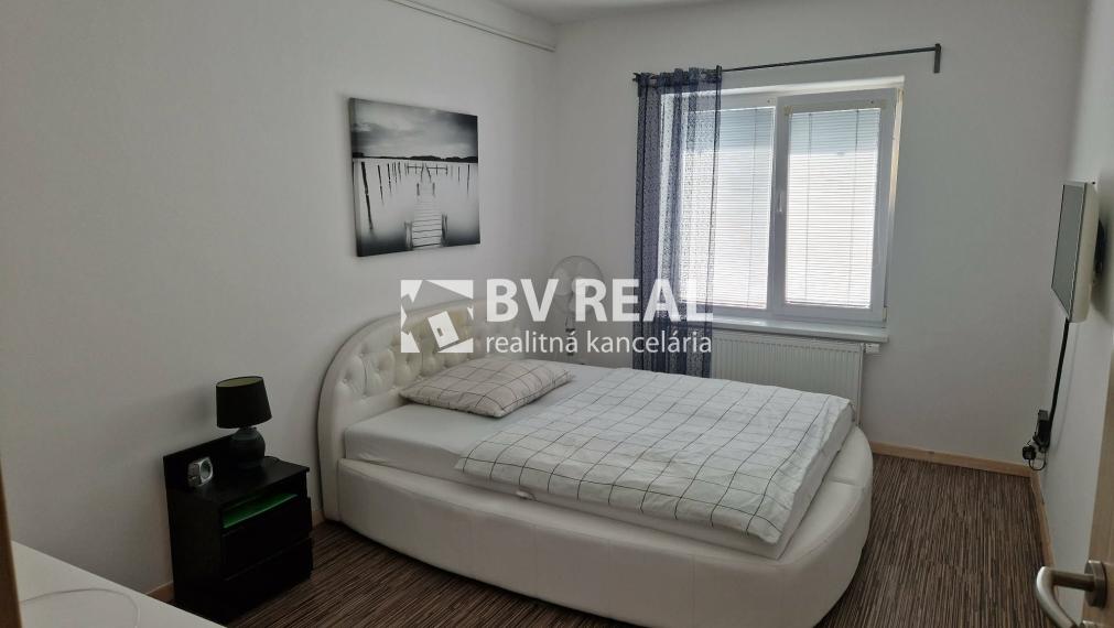 BV REAL Na predaj 3 izbový byt 86 m2+dvojgaráž Nováky FM2520