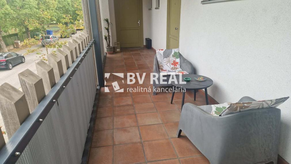 BV REAL Na predaj 3 izbový byt 86 m2+dvojgaráž Nováky FM2520