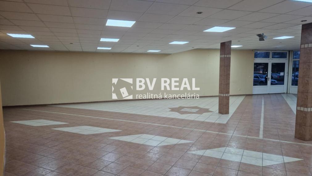 BV REAL Na prenájom lukratívny obchodný priestor Prievidza FM2365