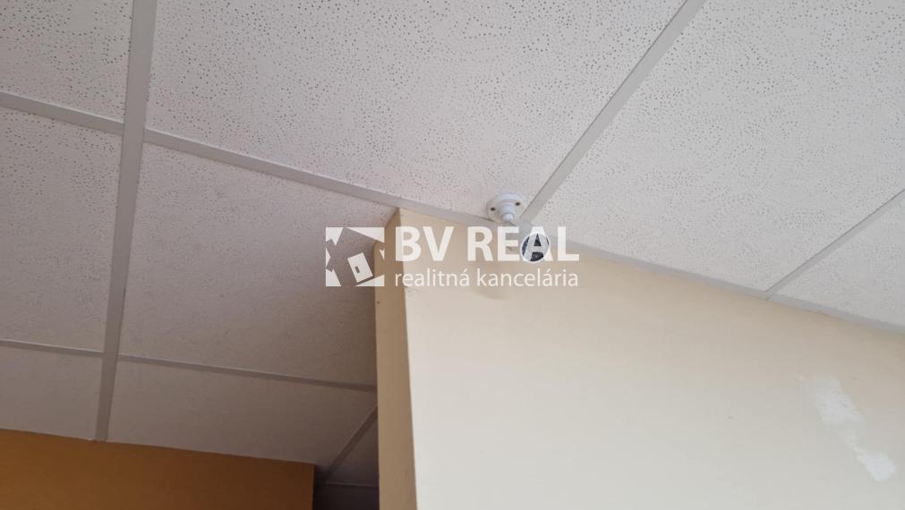 BV REAL Na prenájom lukratívny obchodný priestor Prievidza FM2365