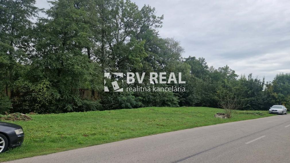 BV REAL Na predaj stavebný pozemok Horné Držkovce FM2524