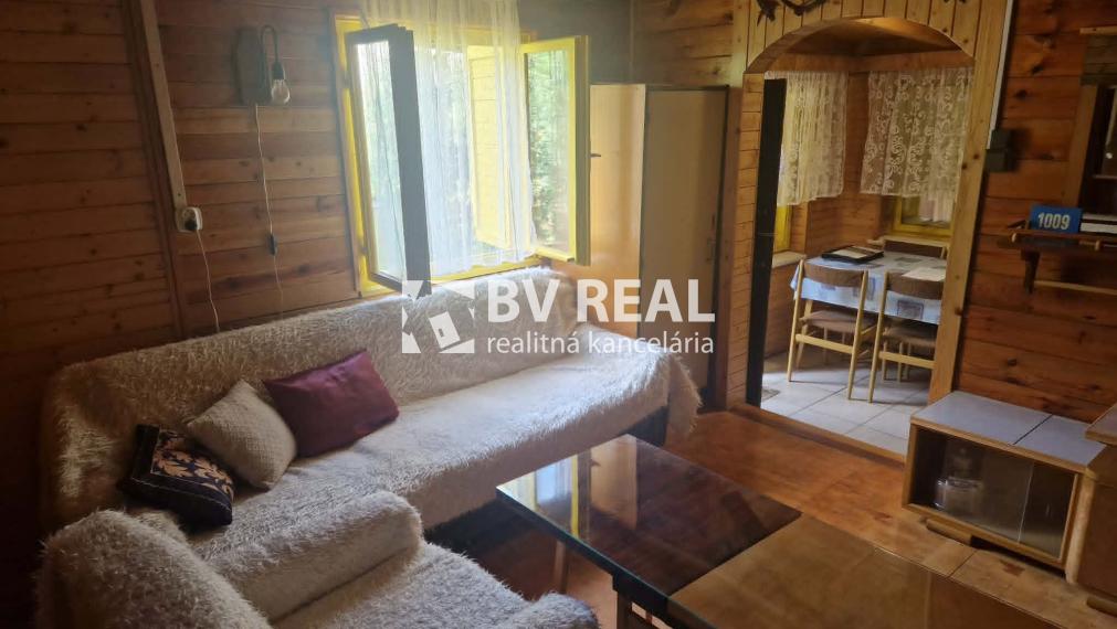 BV REAL na predaj rekreačná chata+záhrada Malé Uherce FM2526