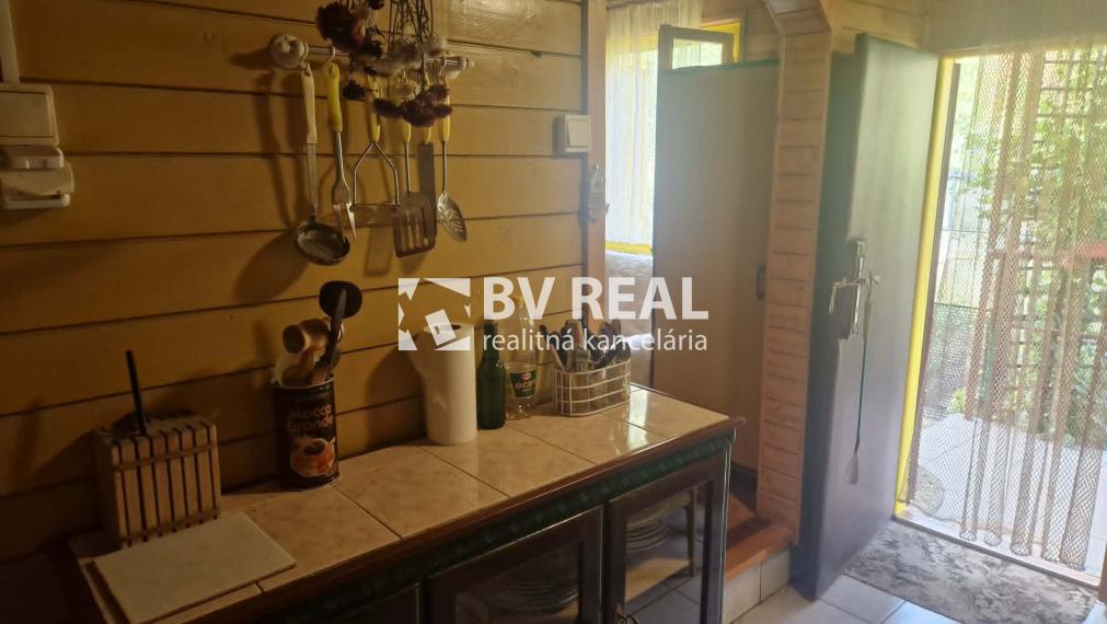 BV REAL na predaj rekreačná chata+záhrada Malé Uherce FM2526