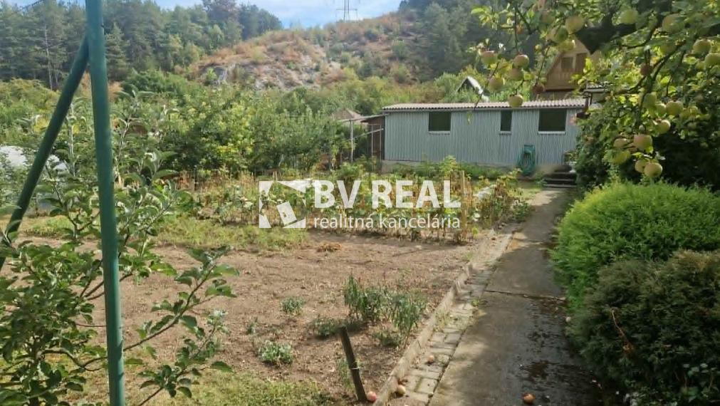BV REAL na predaj rekreačná chata+záhrada Malé Uherce FM2526