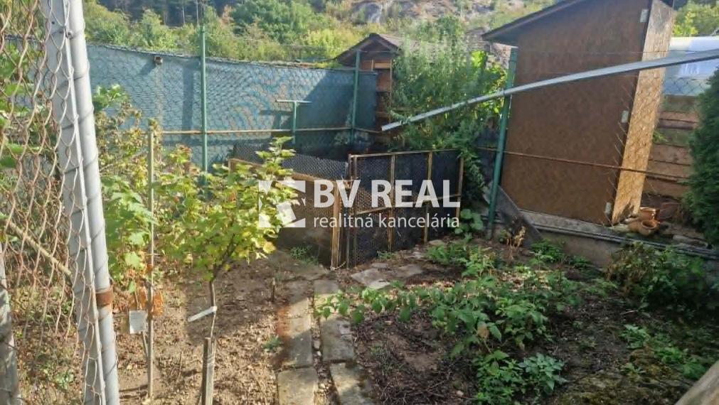 BV REAL na predaj rekreačná chata+záhrada Malé Uherce FM2526