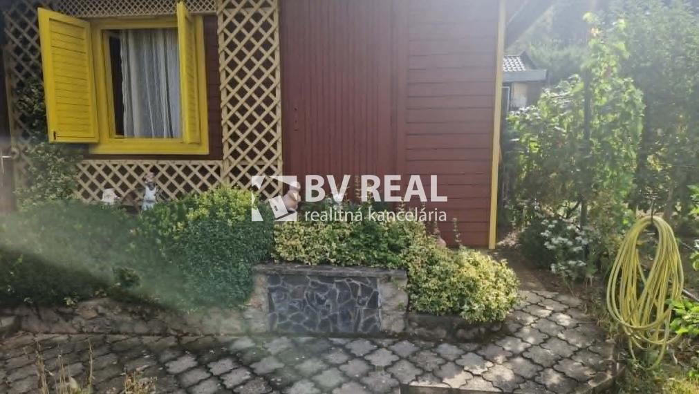 BV REAL na predaj rekreačná chata+záhrada Malé Uherce FM2526