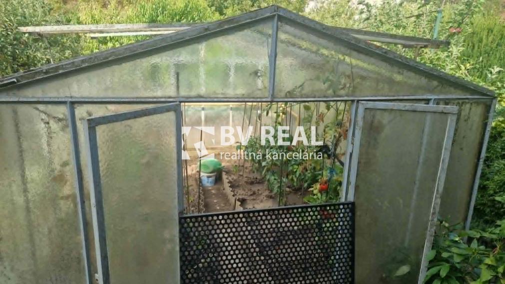 BV REAL na predaj rekreačná chata+záhrada Malé Uherce FM2526