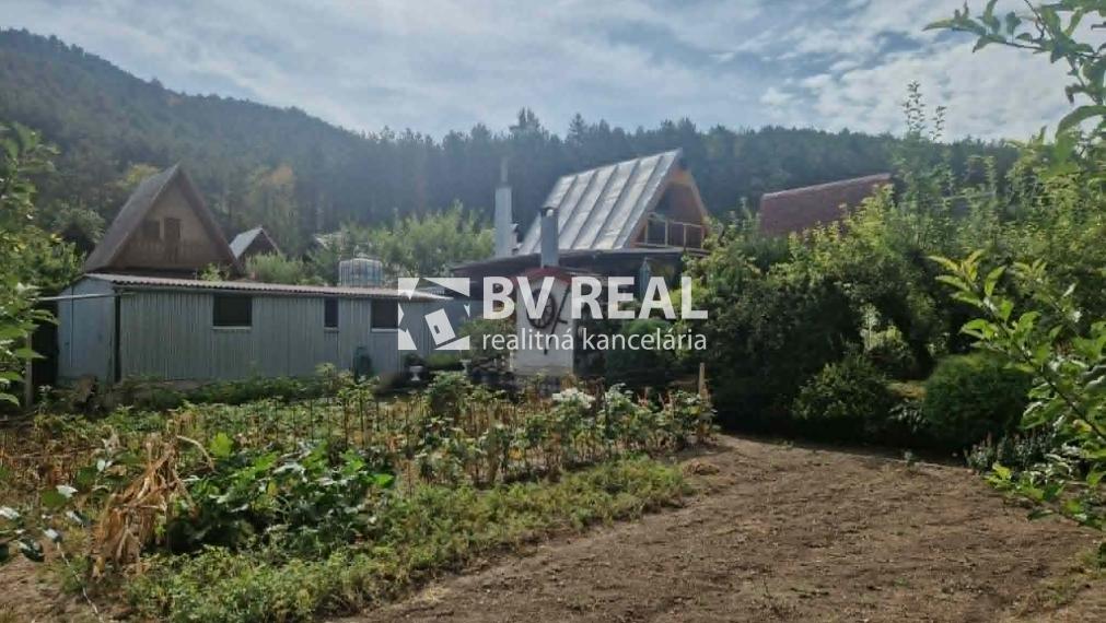 BV REAL na predaj rekreačná chata+záhrada Malé Uherce FM2526