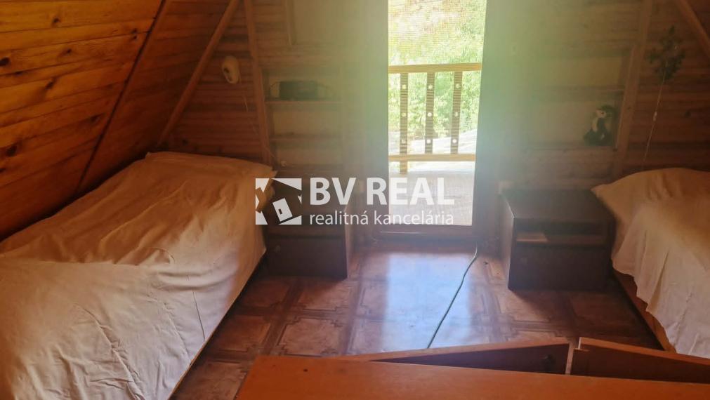 BV REAL na predaj rekreačná chata+záhrada Malé Uherce FM2526