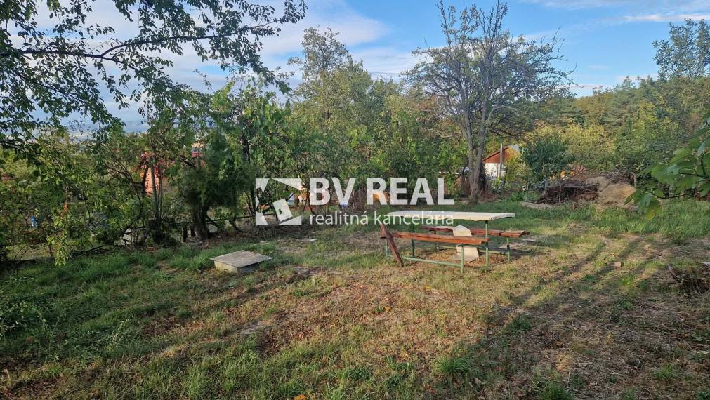 BV REAL na predaj murovaná chata+záhrada Partizánske FM2527