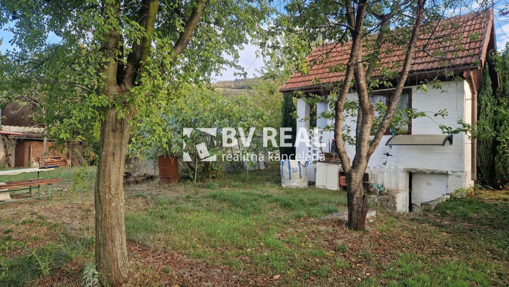 BV REAL na predaj murovaná chata+záhrada Partizánske FM2527