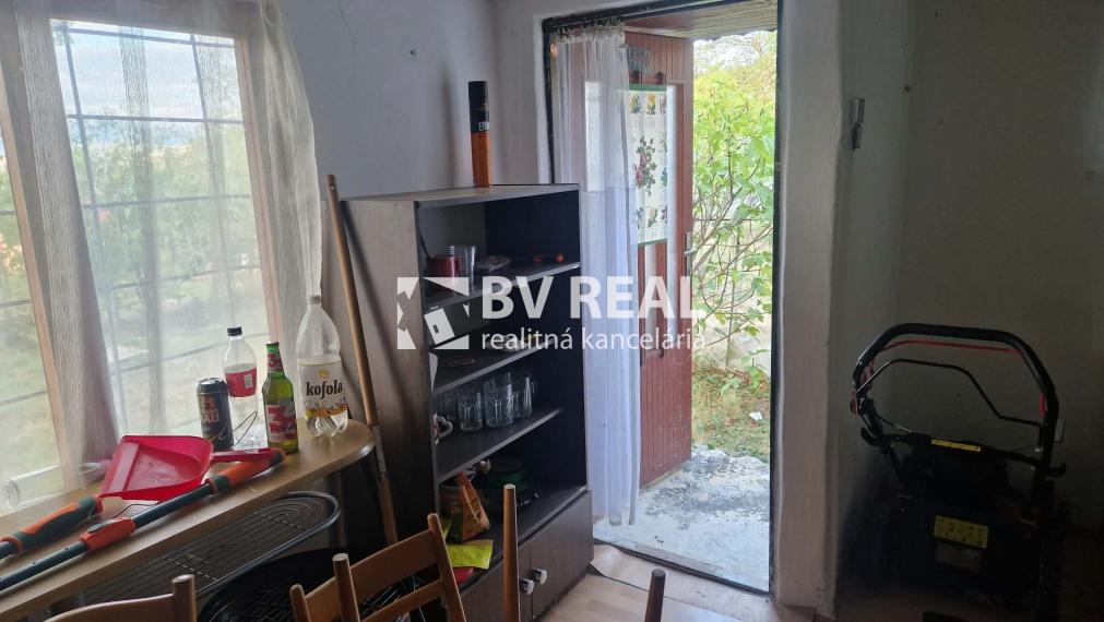 BV REAL na predaj murovaná chata+záhrada Partizánske FM2527